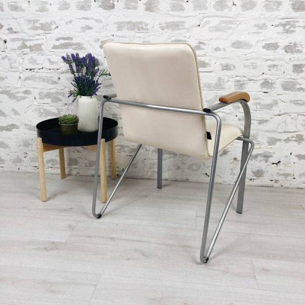 Стул Самба, кожзам Nitro Beige, каркас гальваника, подлокотники бук, под лак - фото покупателей 32