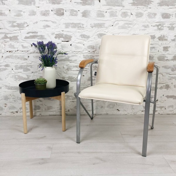 Cтул Самба, кожзам Nitro сream, каркас хром, подлокотники бук под лак - фото покупателей 8