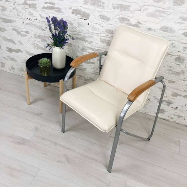 Cтул Самба, кожзам Nitro сream, каркас хром, подлокотники бук под лак - фото покупателей 9