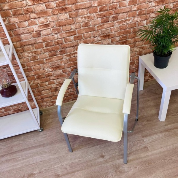 Стул Самба, кожзам Nitro Beige, каркас хром гальваника, подлокотники мягкие - фото покупателей 7