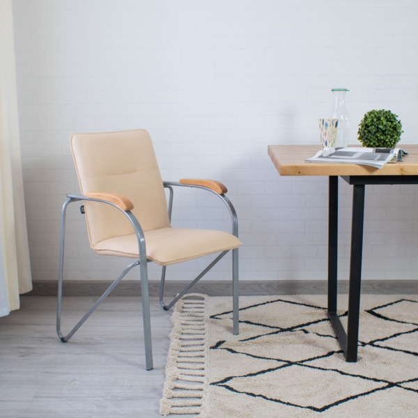Стул Самба, кожзам Nitro Beige, каркас серебро, подлокотники светлый орех - фото покупателей 2